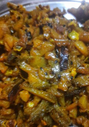 কাঁকরোল ভাজা(kaakrol bhaaja recipe in Bengali) রেসিপির প্রধান ছবি