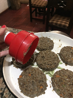 Una foto de Hamburguesas de lenteja (sin huevo) 🍔♥️