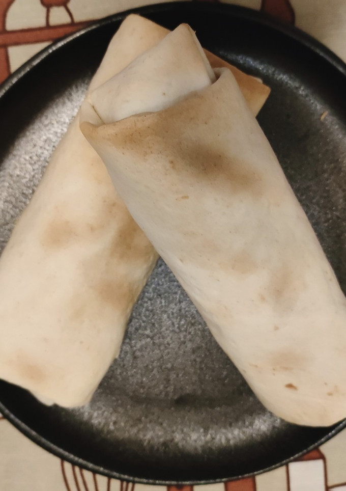 Una foto de Burritos de jamón york y queso