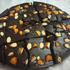 Almonds Brownie A picture of Almonds Brownie.