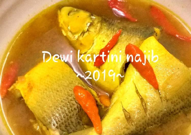 Langkah Menyiapkan Pallumara bandeng, Enak Banget