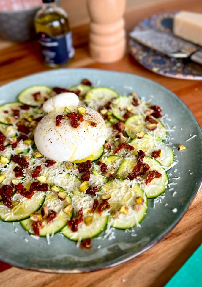 Una foto de Carpaccio de Calabacín