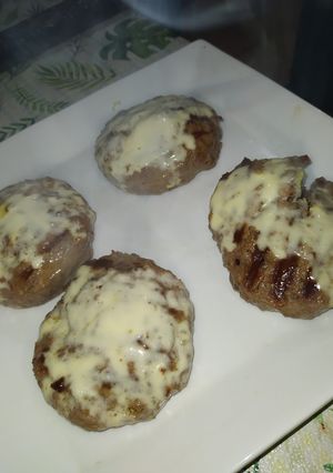 Una foto de Hamburguesas caseras sin pan rallado