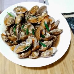 A picture of Clam with garlic black bean paste.