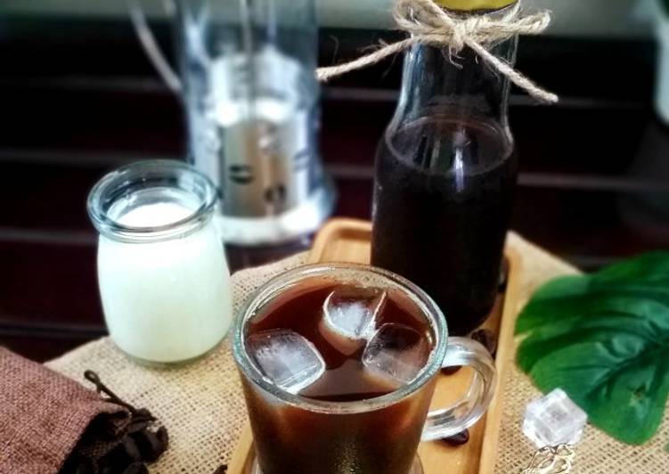 Cara Gampang Menyiapkan Cold Brew Coffee, Lezat