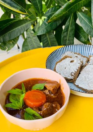 Hình của món Bò kho dùng gói gia vị có sẵn cực đơn giản.