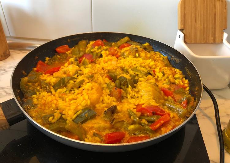 Paella de pollo/conejo para dos