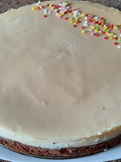 Una foto de Tarta fría súper deliciosa y refrescante sin horno