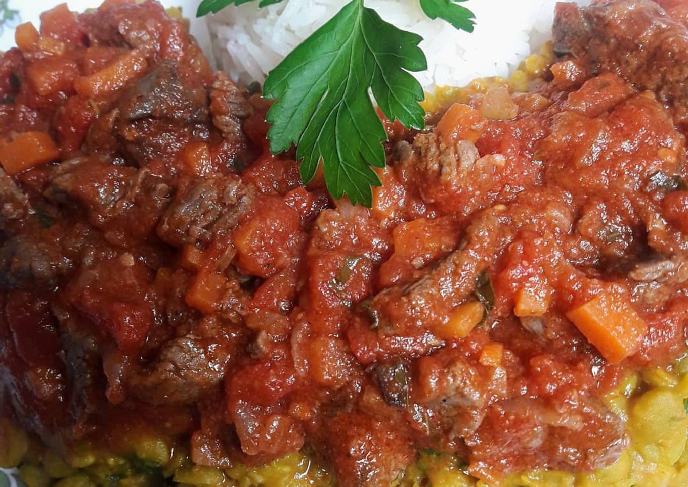 Alverjitas partidas con salsa bolognesa.🇵🇪