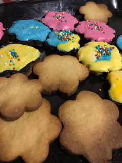 Una foto de Galletas fácil de hacer❤️