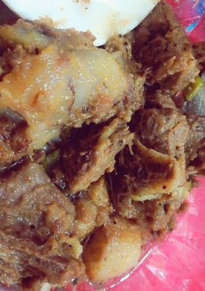 A picture of Namkeen karahi dumba gosht.