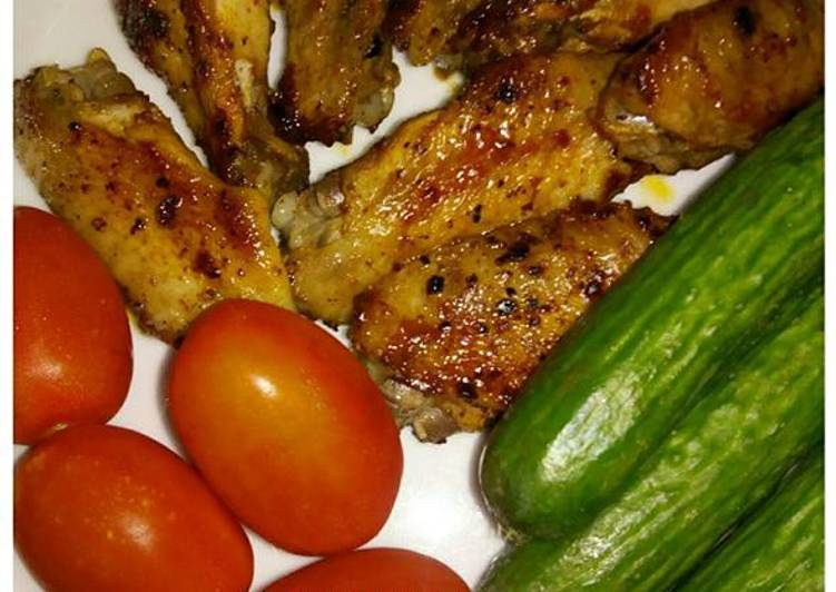 Recipe of Homemade Pan-fried Chicken Wings (4 Ingredients)