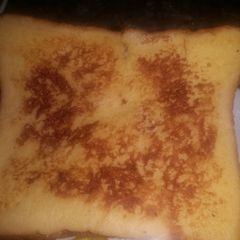 A picture of French Toast.