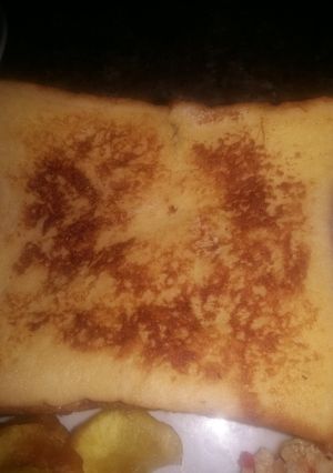 A picture of French Toast.