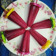 A picture of Beetroot icecream with lemon twist.