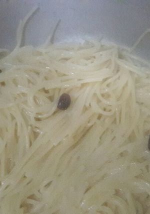 A picture of Raisin Spaghetti.