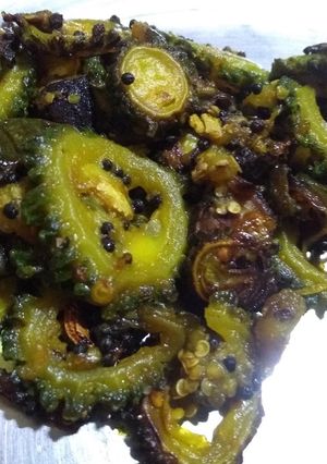 উচ্ছে বেগুন ভাজা রেসিপির প্রধান ছবি