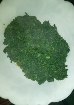 A picture of Kienyeji vegetables: Susa(pumpkin leaves) with Apoth(mrenda).