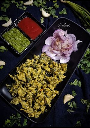 કુંભણીયા ભજીયા (Kumbhaniya Bhajiya Recipe In Gujarati) રેસીપી મુખ્ય ફોટો