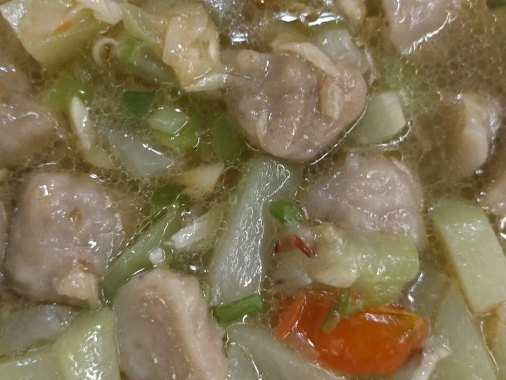 Cara Gampang Menyiapkan Resep Sop labu Siam pentol bakso yang Uenak Anti Ribet, Bikin Ngiler