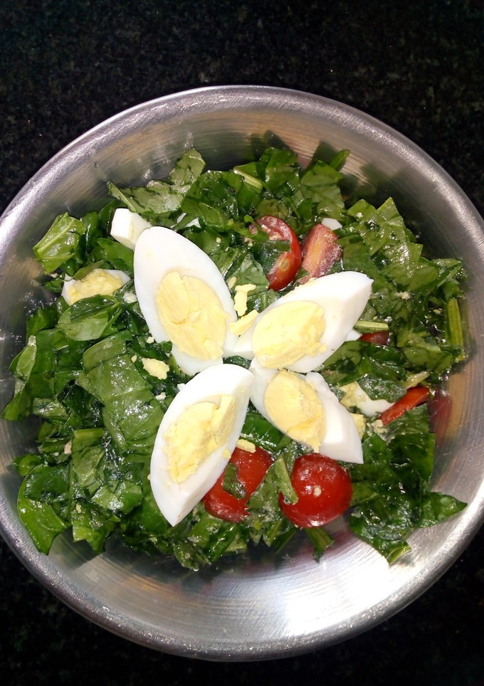 Una foto de Ensalada de espinaca
