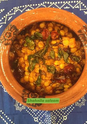 A picture of Dhaba style chana dal.