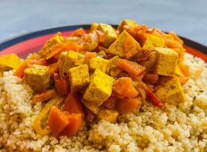 Foto di Cous cous con tofu alle verdure