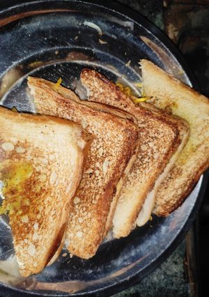 आलू के सैंडविच(aloo ke sandwich recipe in hindi) रेसिपी मुख्य फोटो