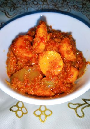 લીલી હળદર નું અથાણું (Lili Haldar Athanu Recipe In Gujarati) રેસીપી મુખ્ય ફોટો