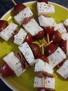 Una foto de Pinchitos de tomates baby
