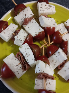 Una foto de Pinchitos de tomates baby
