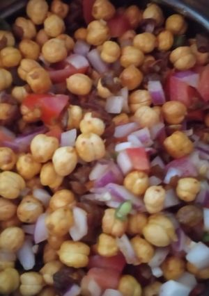 A picture of Chaana chat.