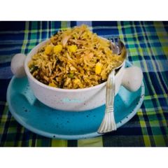 A picture of Indo-Chinese: Burnt Garlic Chicken Mushrooms Fried Rice 🍛.