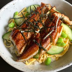 A picture of ‘Kabayaki’ Eel Sushi Rice Bowl.