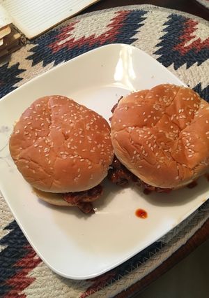 A picture of Sloppy joes.