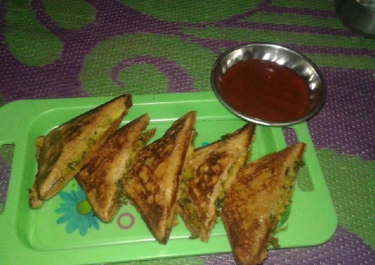 How to Make Yummy Bread aalo toast
