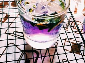 Hình của món Trà chanh hoa đậu biếc.