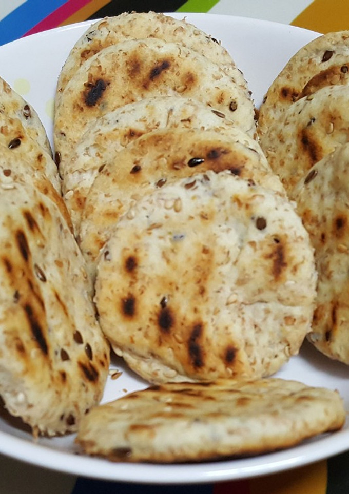 Una foto de Galletitas integrales con semillas a la plancha