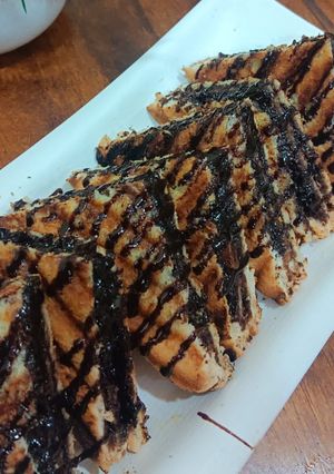 A picture of Chocolate sandwich.