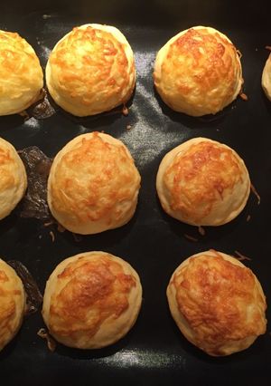 Sajttal, sonkával töltött párnácska recept fotója