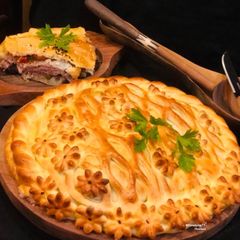 A picture of Whosayna’s Turkish Veggies and Mutton Pie.
