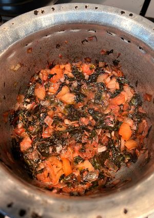 A picture of Alu lal saag.
