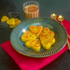 A picture of Crispy And Tasty Potato Poha Cutlet With Elaichi Adrak Wali Chai.