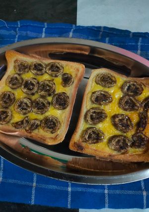 Foto resep 62. Banana Cheese Toast / Roti tawar panggang topping pisang keju