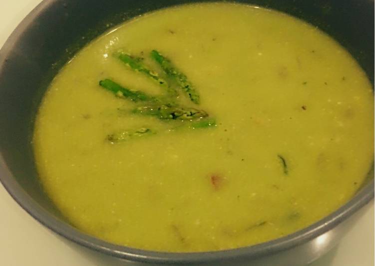 Monday Fresh Asparagus Almond Soup