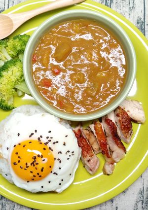 ~燒雞咖哩飯~餐桌上的晚餐 的食譜成品照片