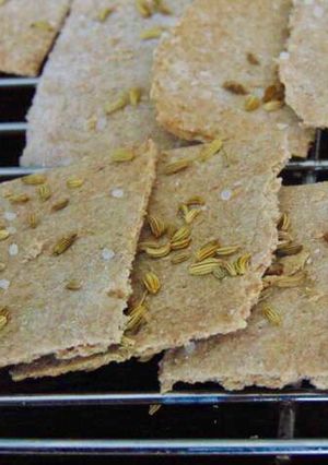 A picture of Fennel & Rock Salt Spelt Crackers.