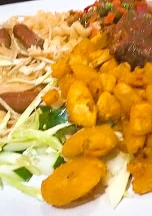 A picture of Spaghetti with veggies sauce.