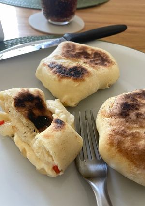 Una foto de PANES RELLENOS EN SARTÉN (vegetarianos) rapidísimos 🌱
