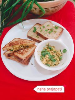स्ट्रीट स्टाइल तवा एग(street style tava egg recipe in hindi) रेसिपी मुख्य फोटो